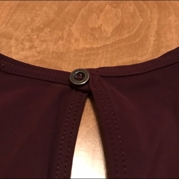 LULULEMON Low Key Tank in Burgundy - Picture 4 of 7